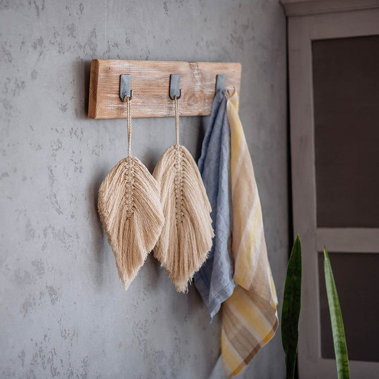 macrame feathers lifestyle